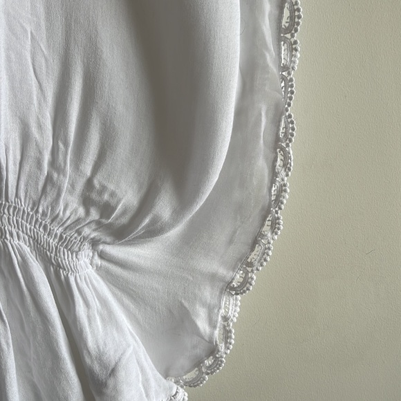 Gorgeous NWT bohemian peasant / poncho blouse, white sz M - Picture 4 of 8